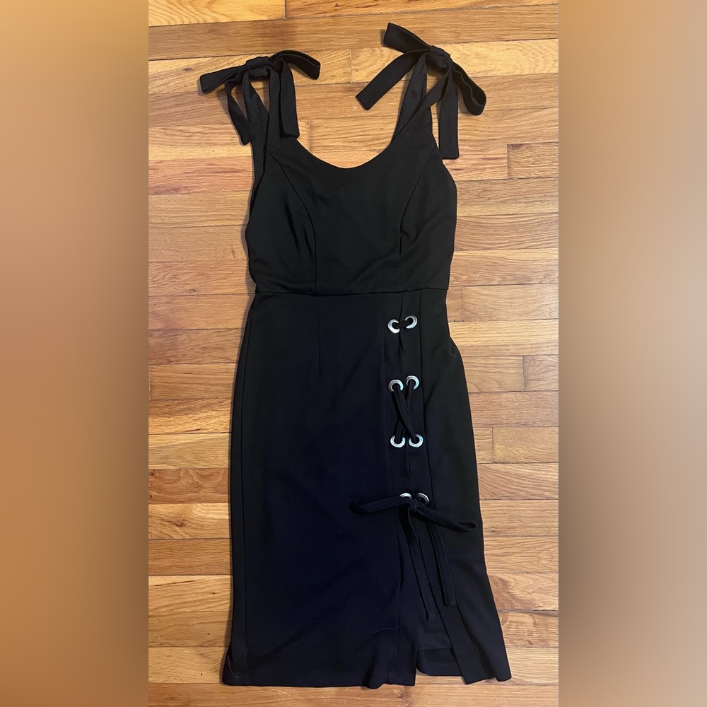 Sz XS Venus black dress with grommets
